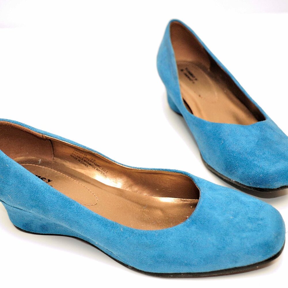 VALLEY LANE Cherish Microsuede size 7.5